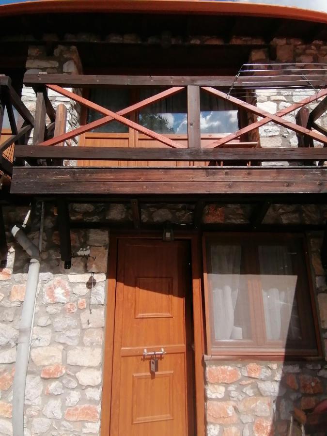 Traditional Stone Cottage In Palio Elatohori Eksteriør billede