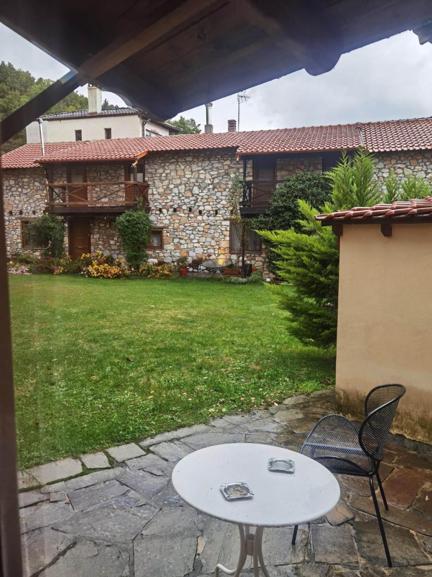 Traditional Stone Cottage In Palio Elatohori Eksteriør billede